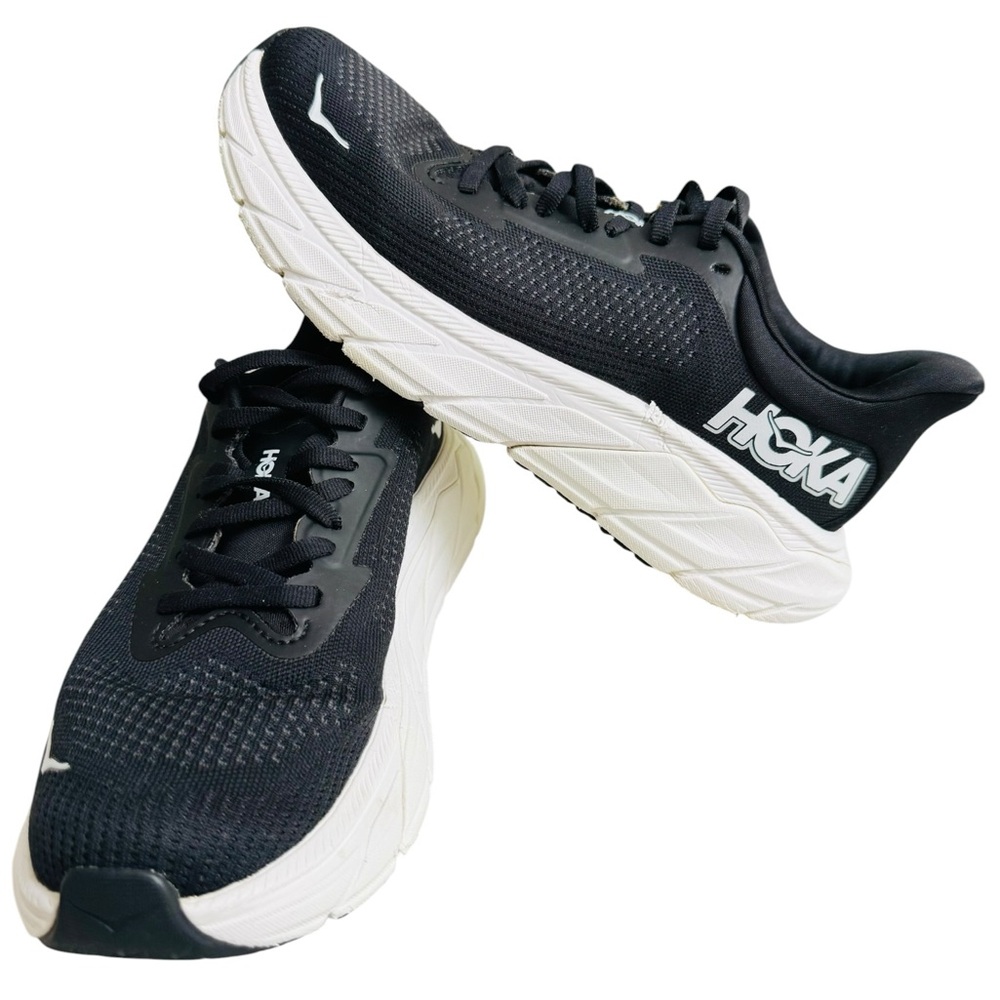 HOKA One One Arahi 7 Running Shoes Women’s US 6.5B Black White Sneakers 1147851